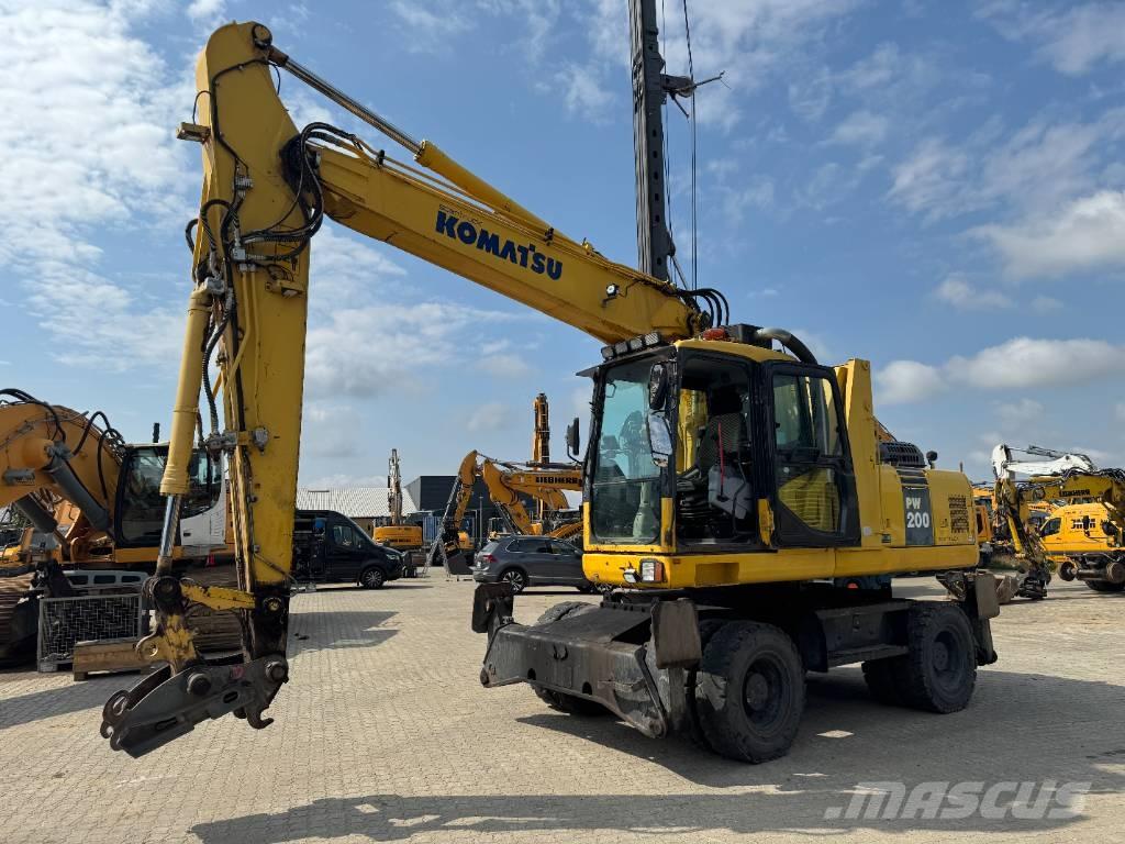 Komatsu PW 200-7 Pelle sur pneus