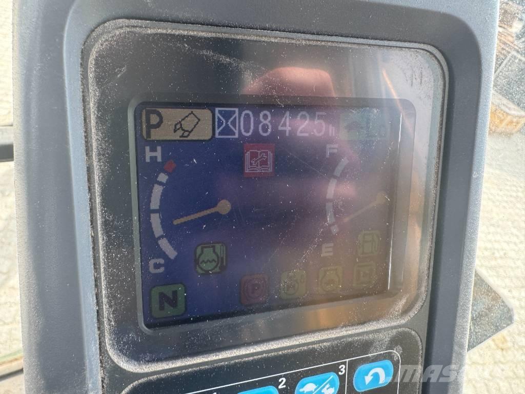 Komatsu PW 200-7 Pelle sur pneus