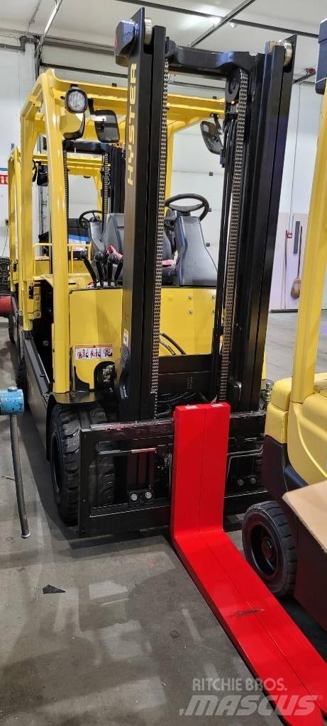 Hyster J3.0XN Chariots élévateurs électriques