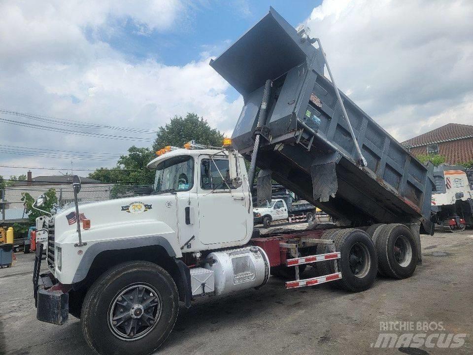 Mack RD 690 SX Camion benne