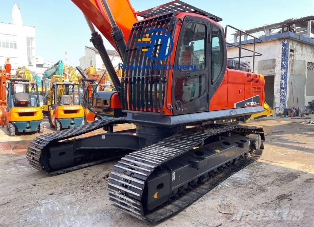 Doosan DX 300 Pelle sur chenilles