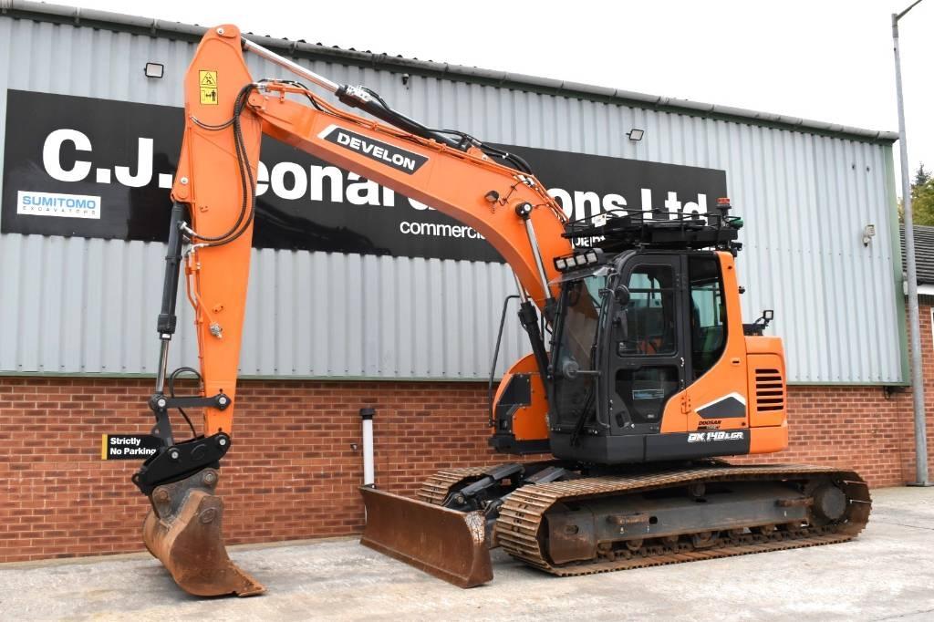 Develon DX140LCR-7 Pelle sur chenilles