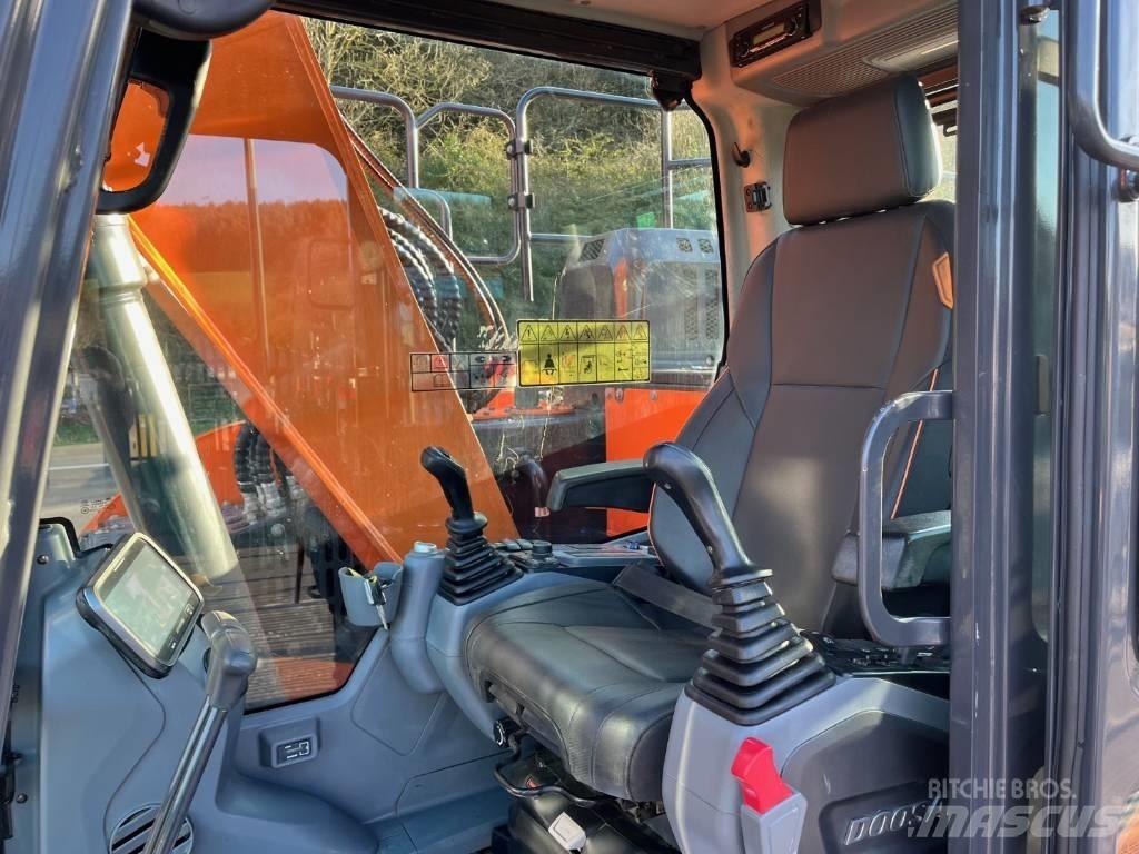 Develon DX140LCR-7 Pelle sur chenilles