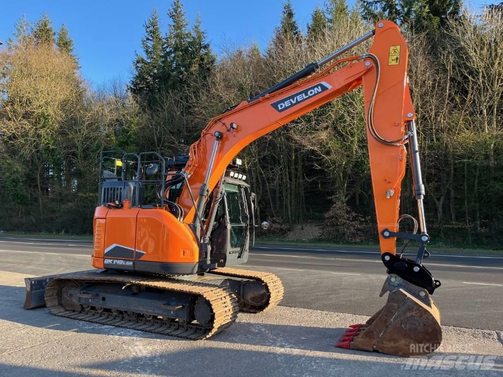 Develon DX140LCR-7 Pelle sur chenilles