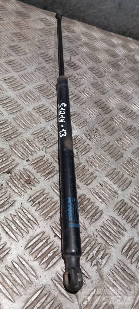 Scania R 440    2031872 Cabines