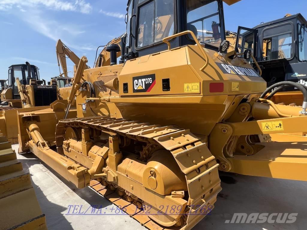 CAT D7G Niveleuse