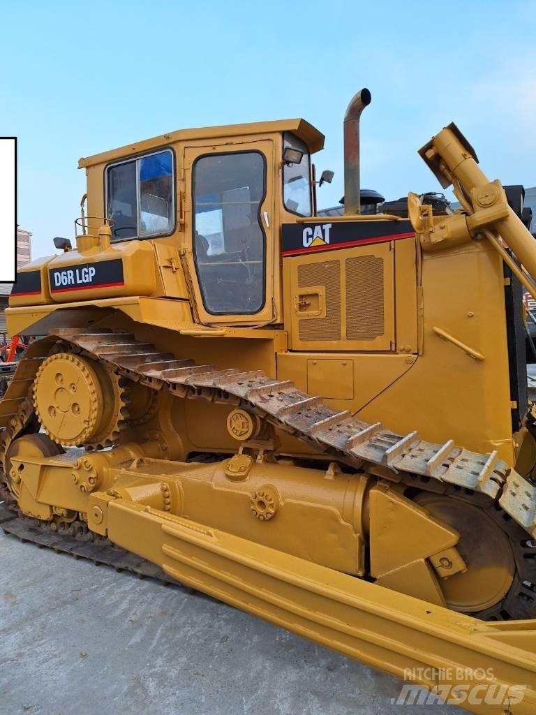 CAT D 6 R LGP Bouteurs sur chenilles