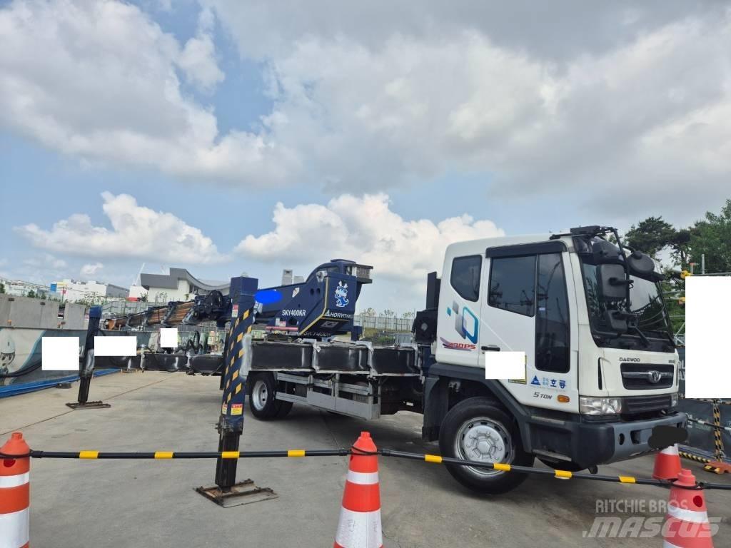 Horyong MR400A Camion nacelle