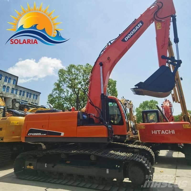 Doosan DX 225 LC Pelle sur chenilles