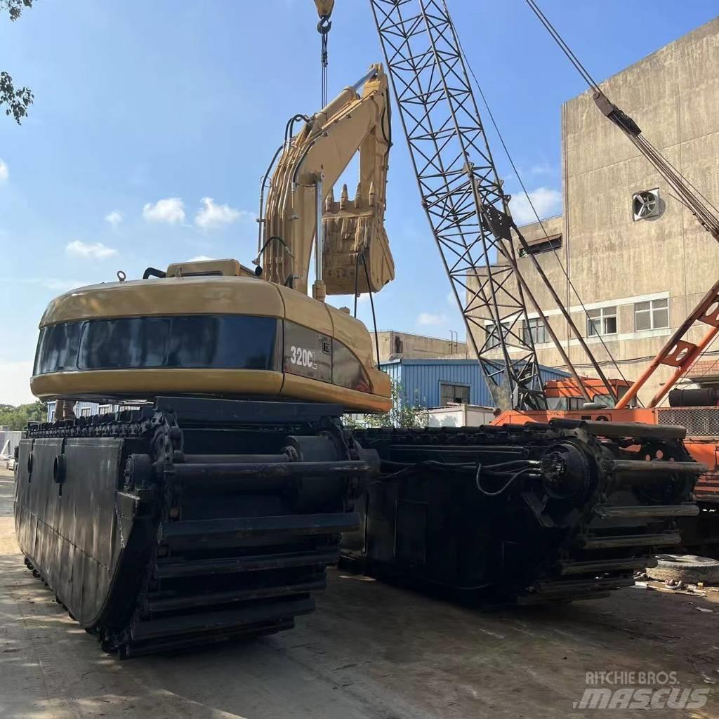 CAT 320 C Pelles amphibies