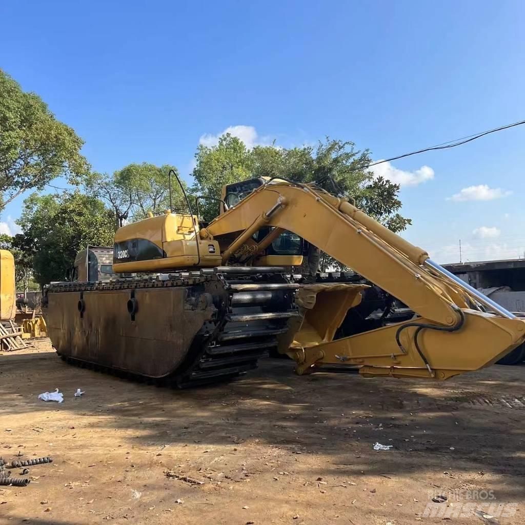 CAT 320 C Pelles amphibies