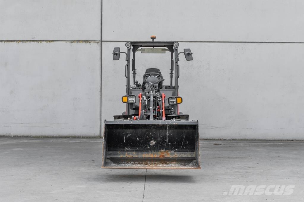 Manitou MLA 3-25 HC Mini chargeuse