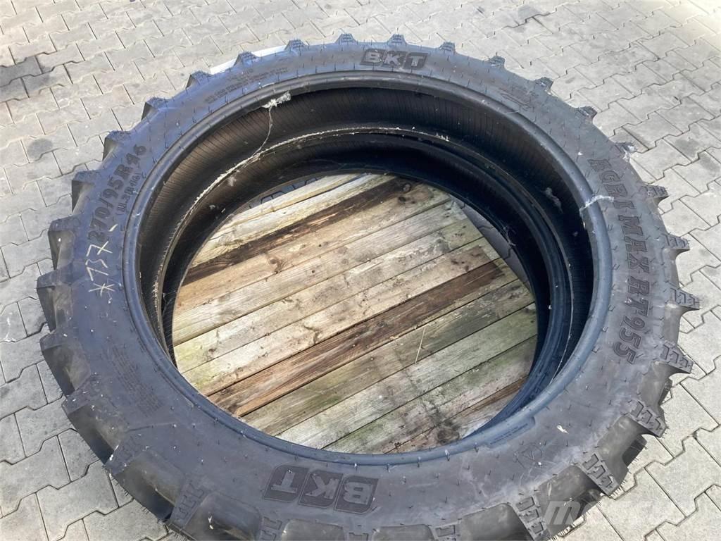 BKT 270/95R46 Pneus, roues et jantes