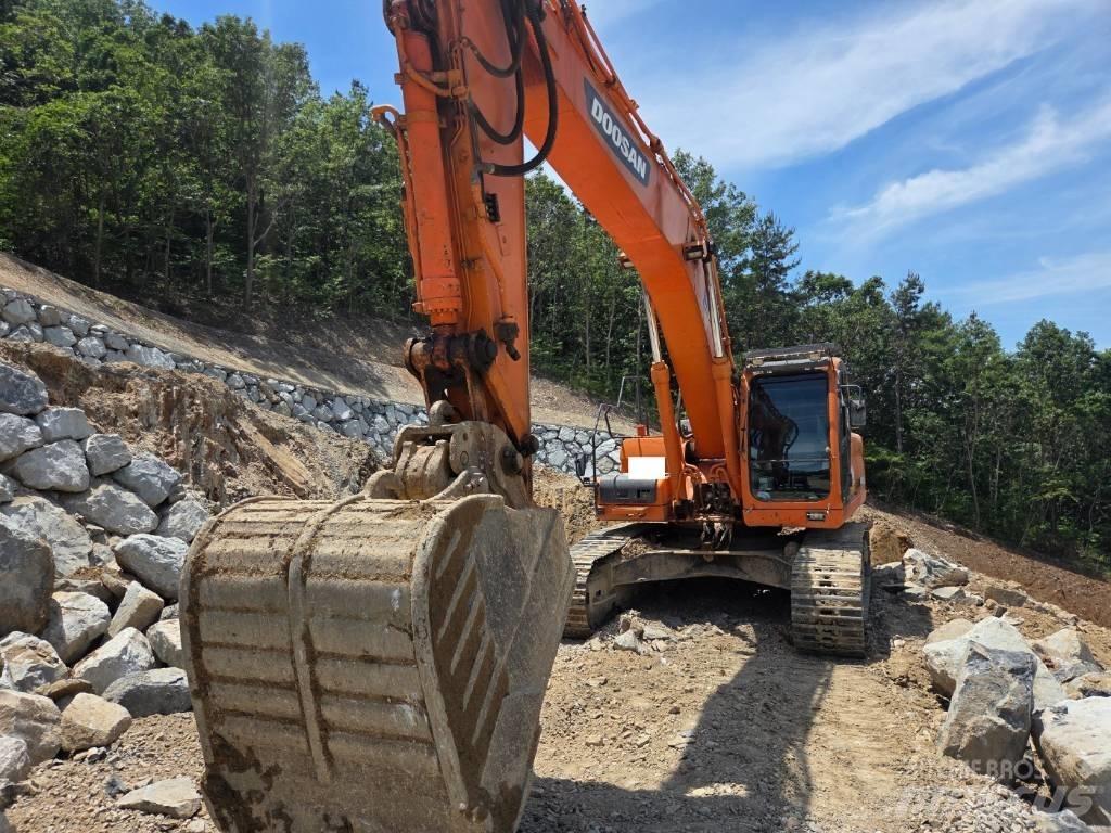 Doosan DX 300 LCA Pelle sur chenilles