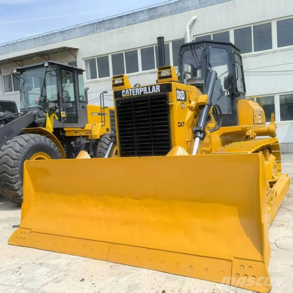 CAT D 6 D Bouteurs sur chenilles