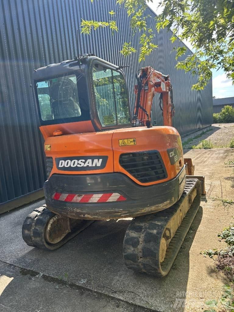 Doosan DX 63-3 Mini pelle < 7t