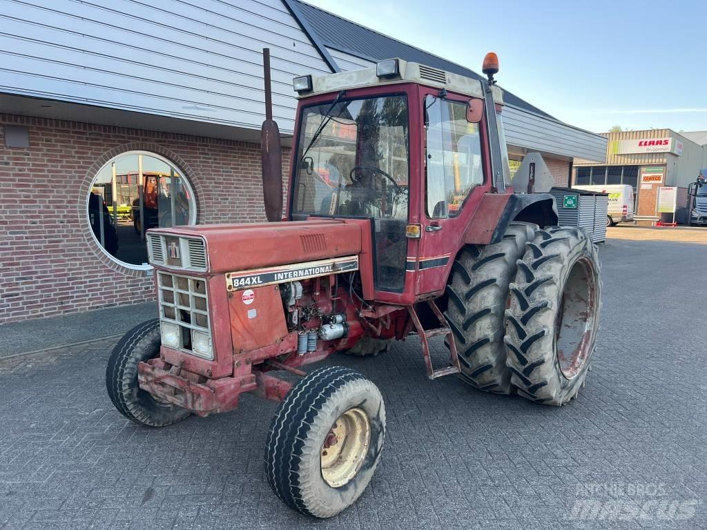 International 844xl Tracteur