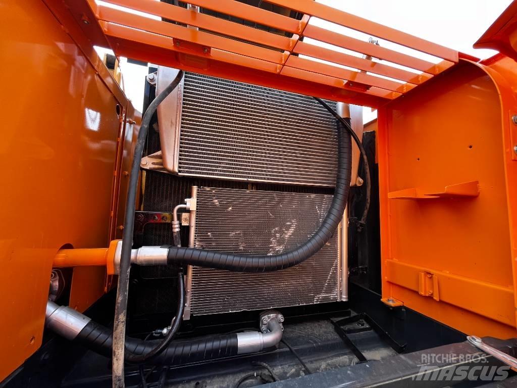 Hyundai R305LC-9T Pelle sur chenilles