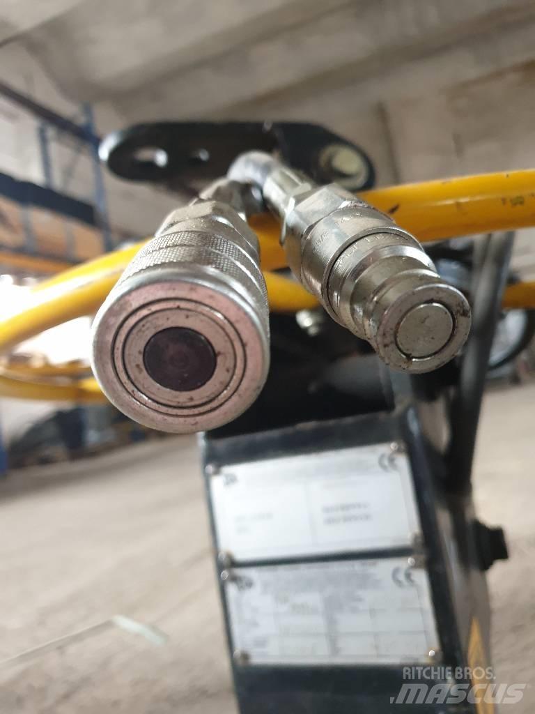 JCB Bordsteinzange Autres accessoires