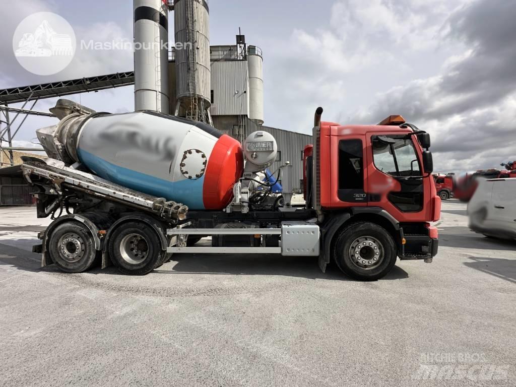 Volvo FE 320 Camion malaxeur
