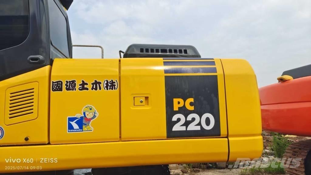 Komatsu PC 220 Mini pelle < 7t