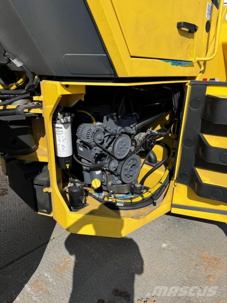 Bomag BW 202 AD-4 Rouleaux tandem