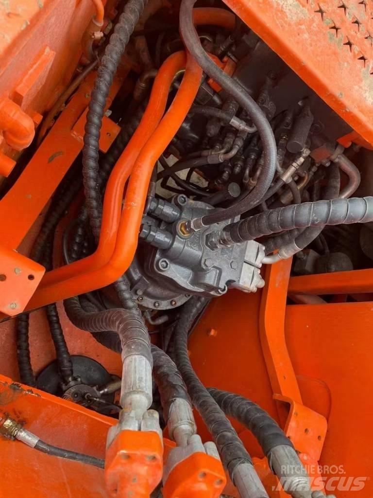 Doosan DH225LC-9E Pelle sur chenilles
