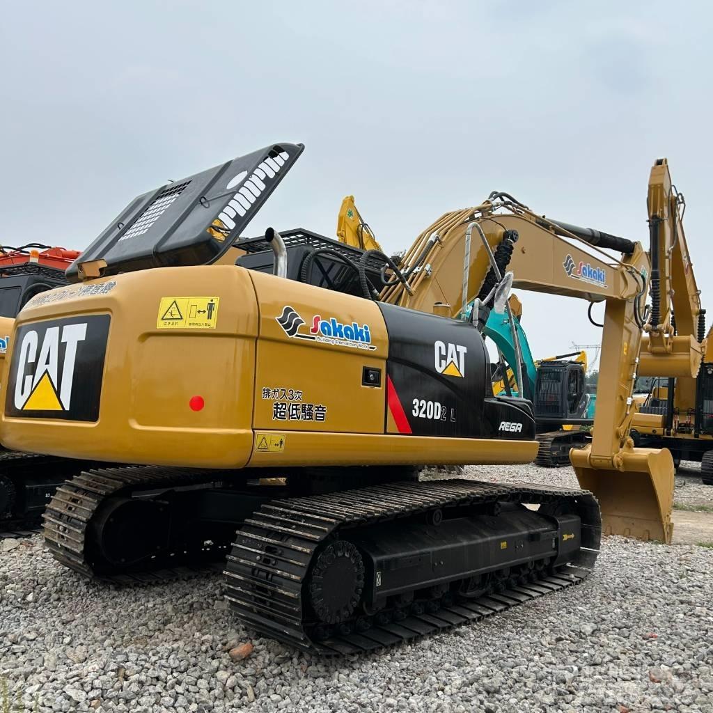 CAT 320D2L Pelle sur chenilles