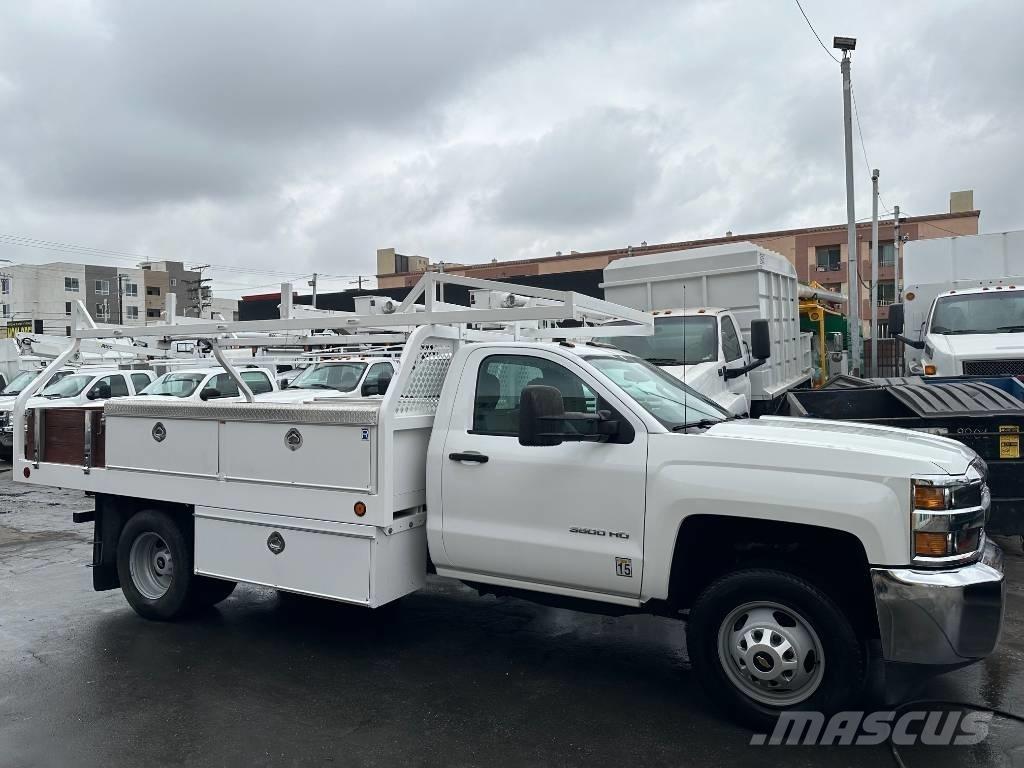 Chevrolet 3500 HD Utilitaire benne