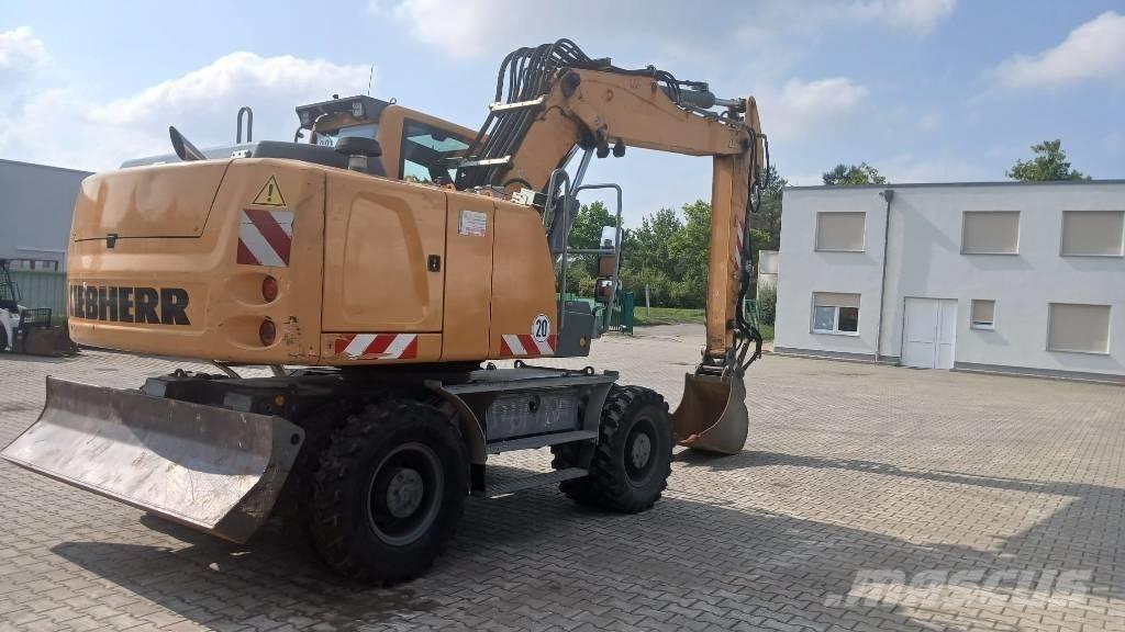 Liebherr A 916 Pelle sur pneus