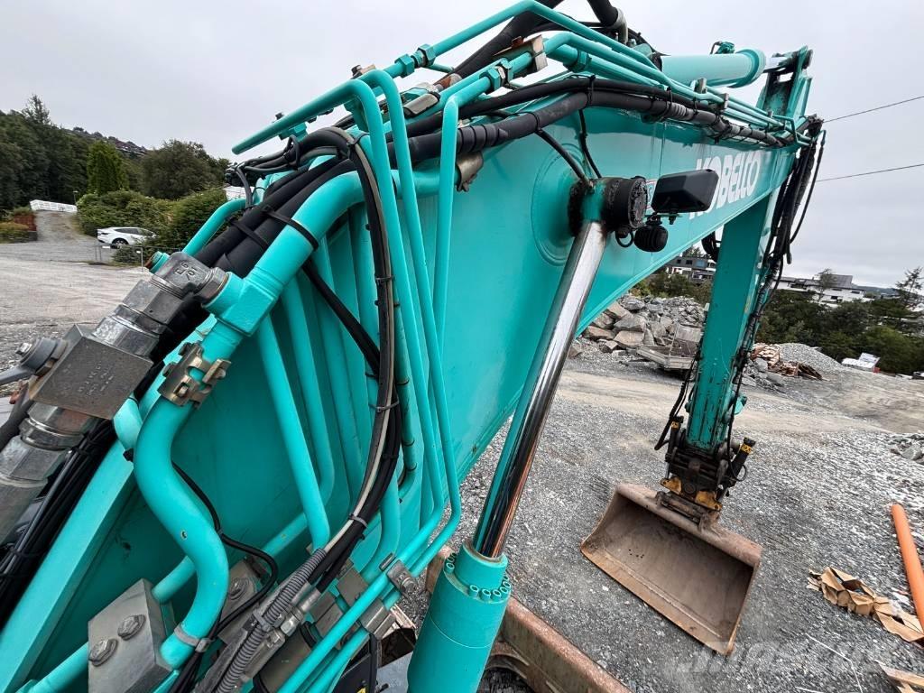 Kobelco SK 270 LC Pelle sur chenilles