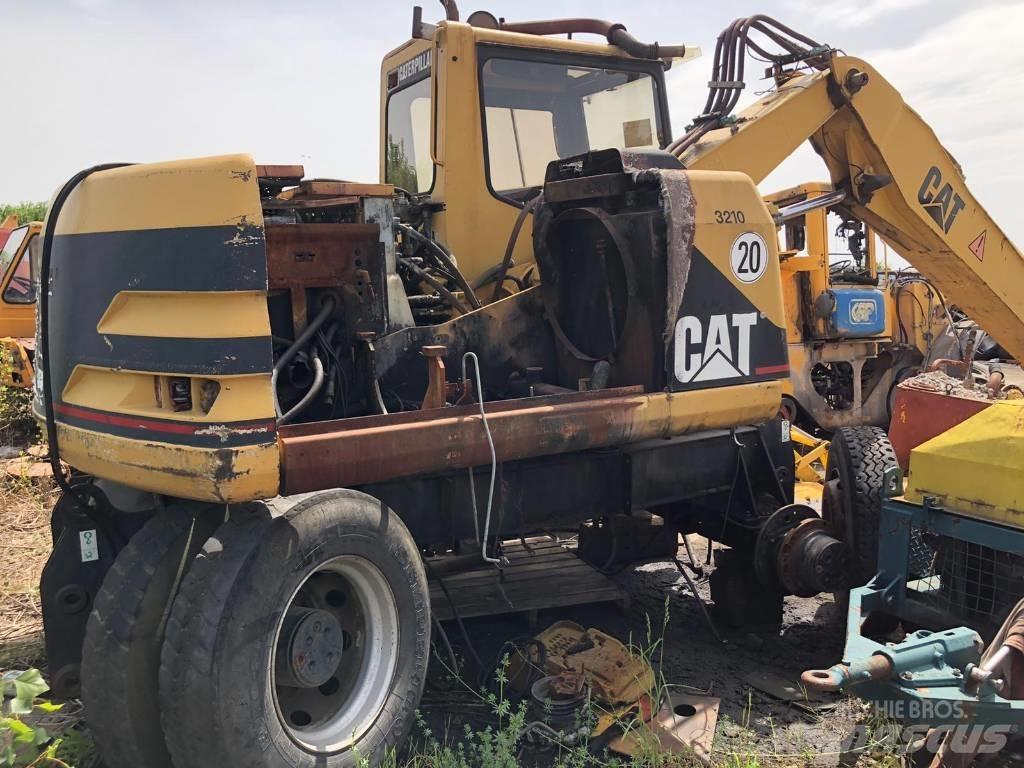 CAT M 312 FOR PARTS Pelle sur pneus
