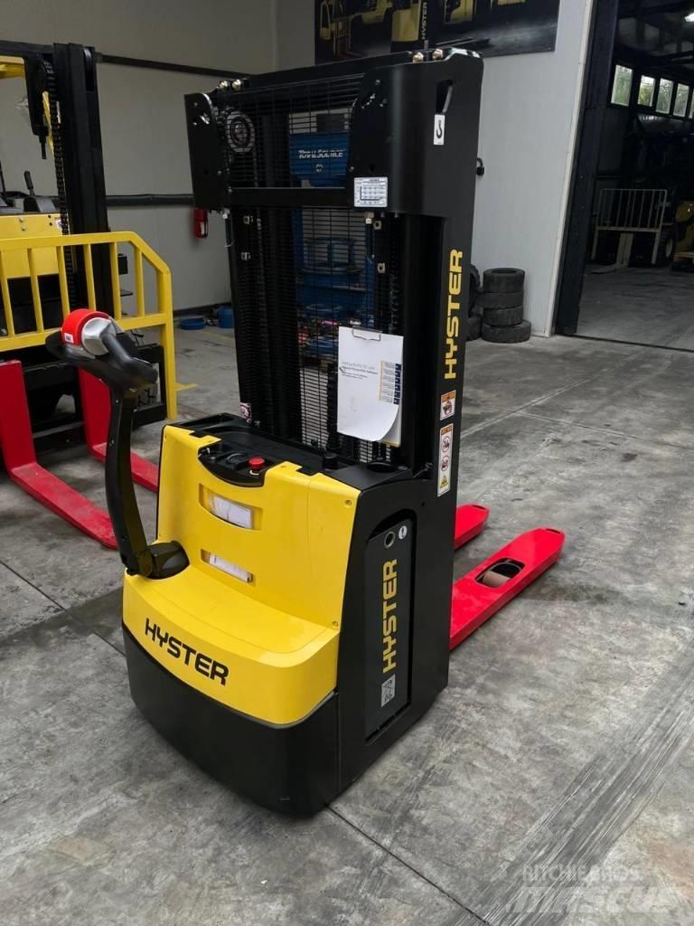 Hyster S 1.2 Gerbeur accompagnant