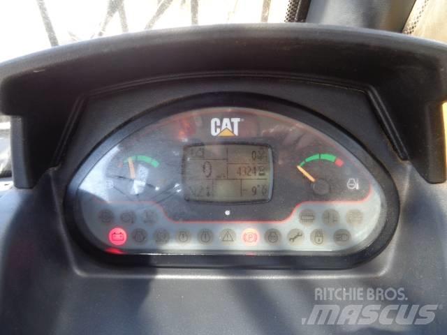 CAT TH 407 C Chariot télescopique