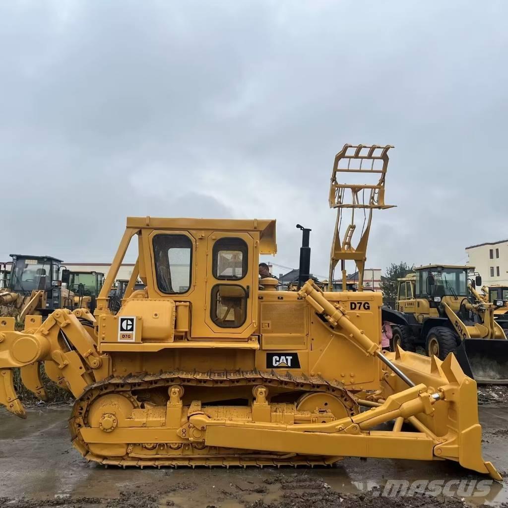 CAT D 7 G Niveleuse