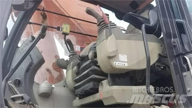 Hitachi ZX 670 Pelle sur chenilles