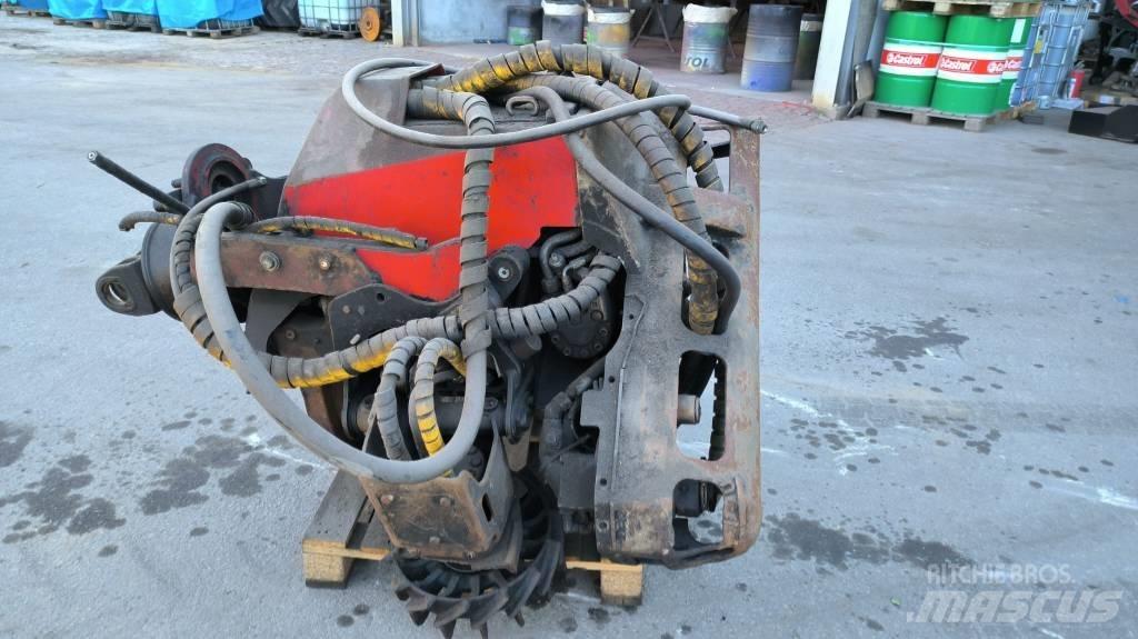 Komatsu 350 Abatteuse