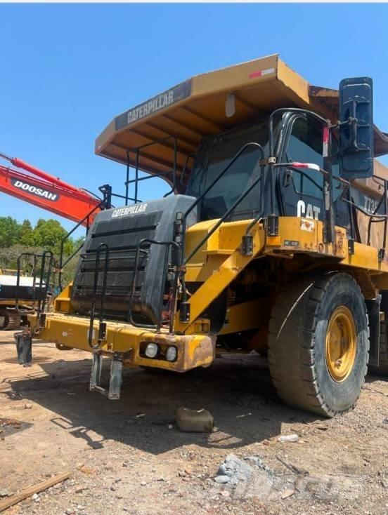 CAT 773 F Tombereau rigide