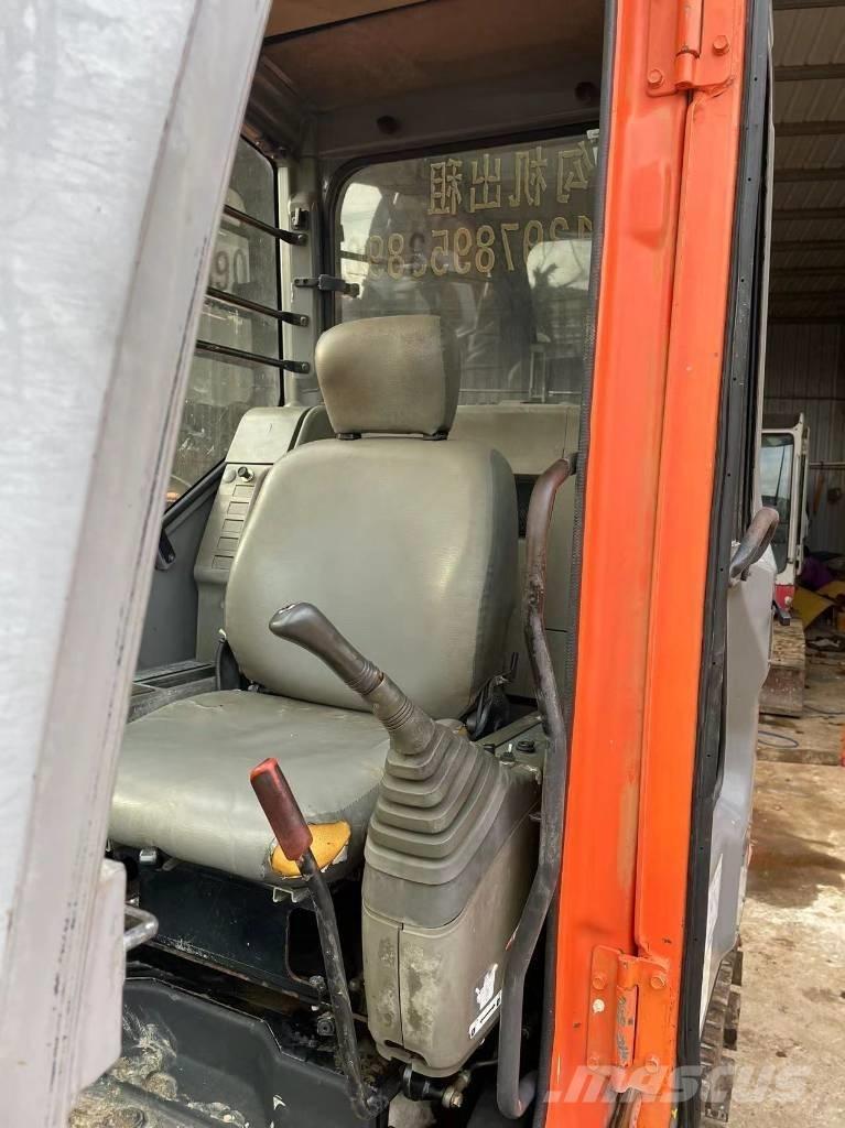 Hitachi ZX 80 Pelle sur chenilles