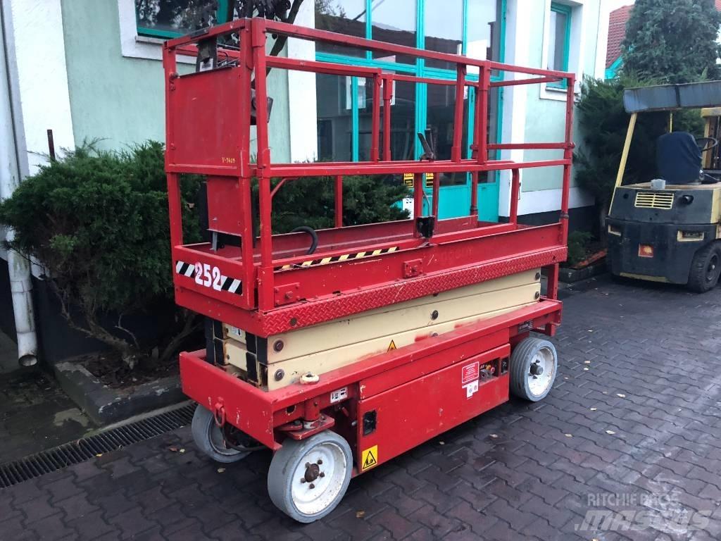 JLG 2030 F3    V-3409 Mât vertical