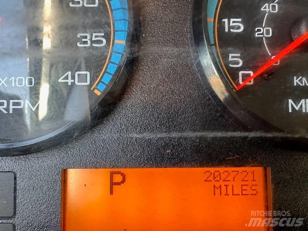 International 4300 Camion plateau