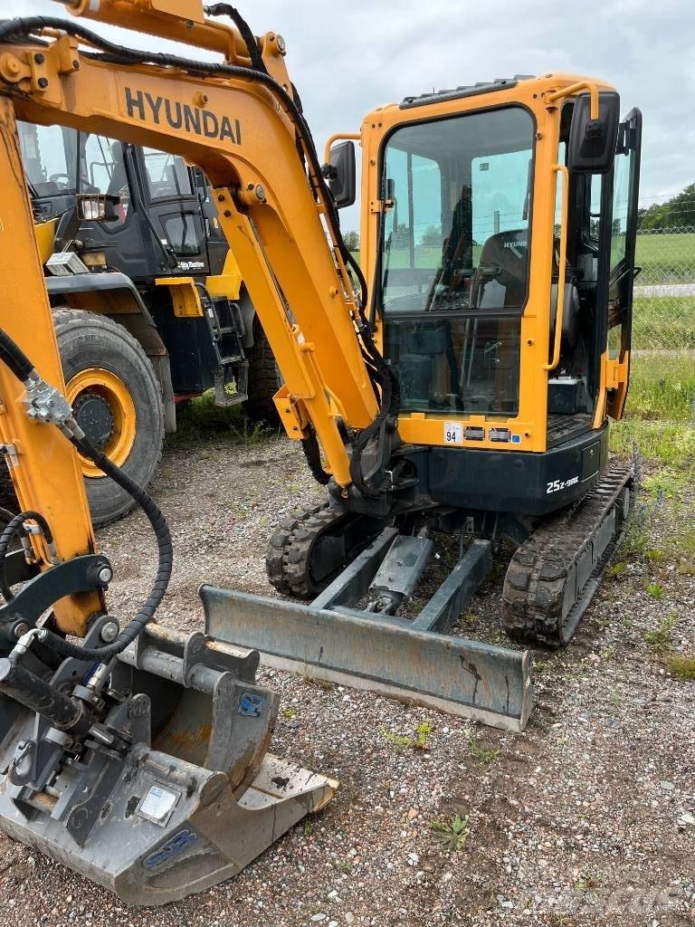 Hyundai R25Z-9 AK Mini pelle < 7t