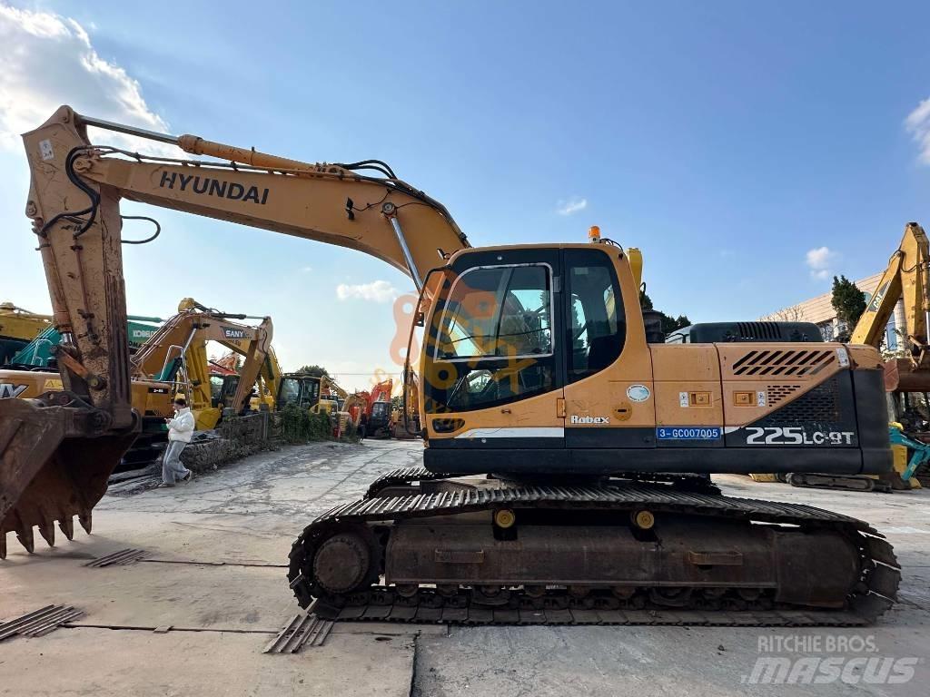 Hyundai 225 Pelle sur chenilles