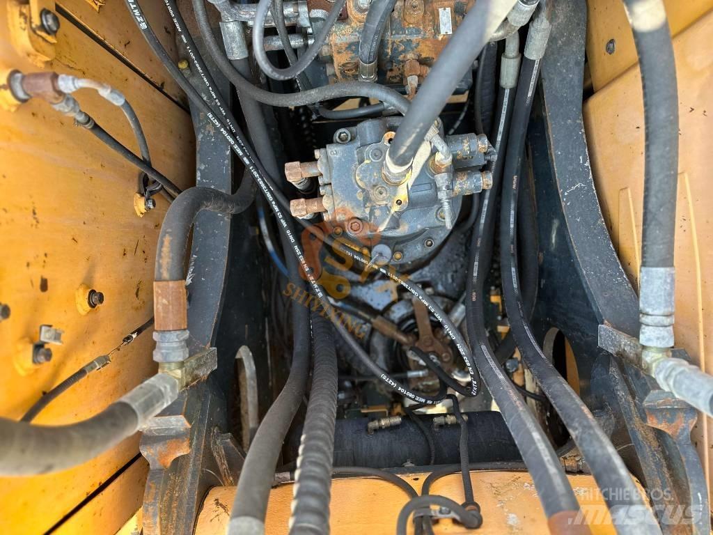 Hyundai 225 Pelle sur chenilles