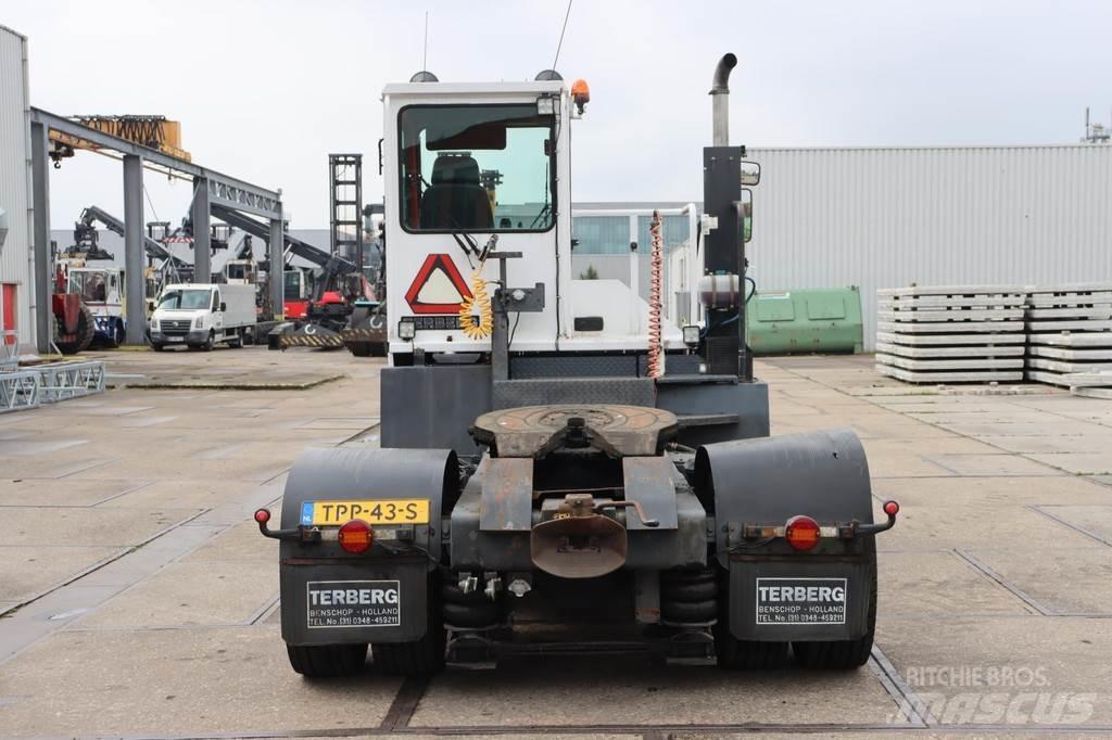 Terberg YT180 Tracteur de manœuvre