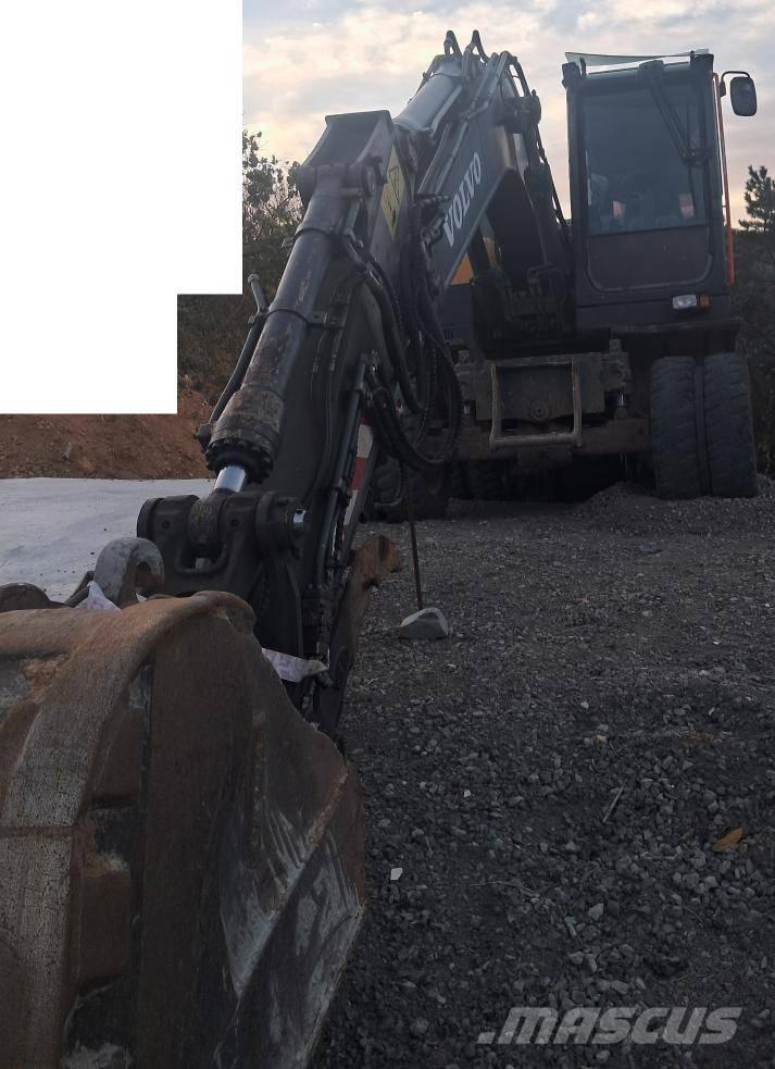 Volvo EW140E Pelle sur pneus