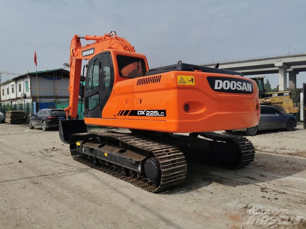 Doosan DX 225 LC Mini pelle < 7t