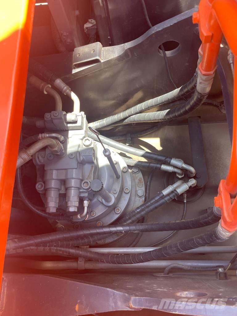 Hitachi ZX 240 Pelle sur chenilles
