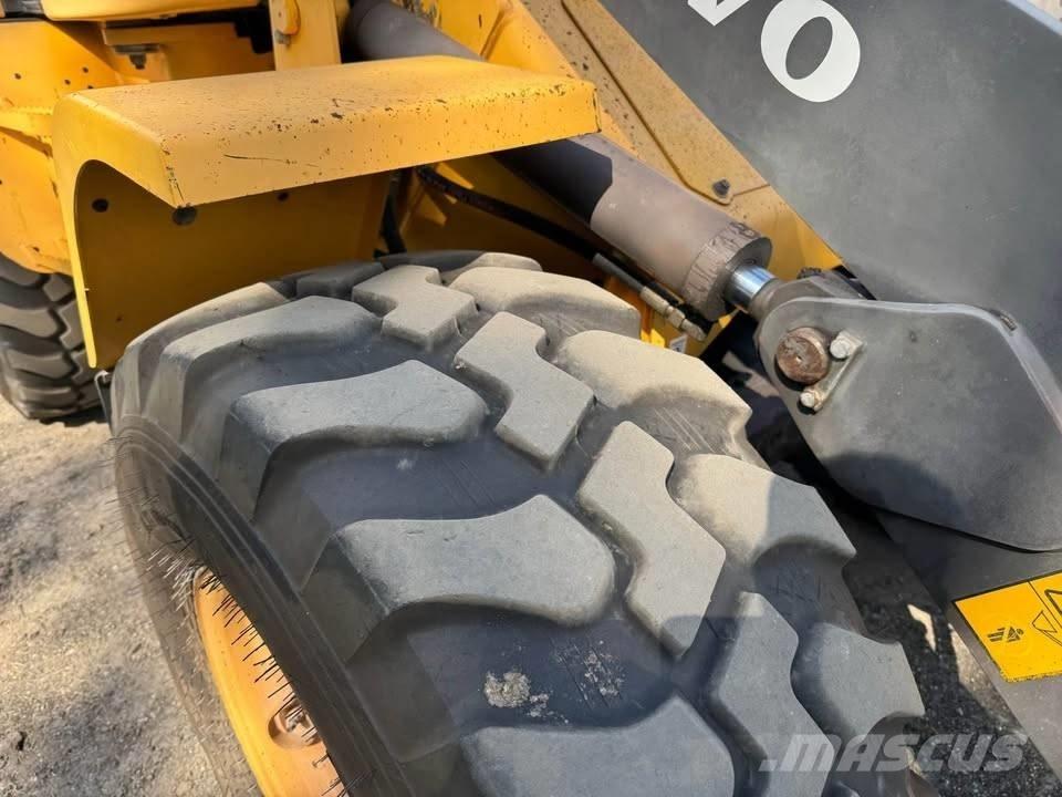 Volvo L 30 G Chargeuse sur pneus