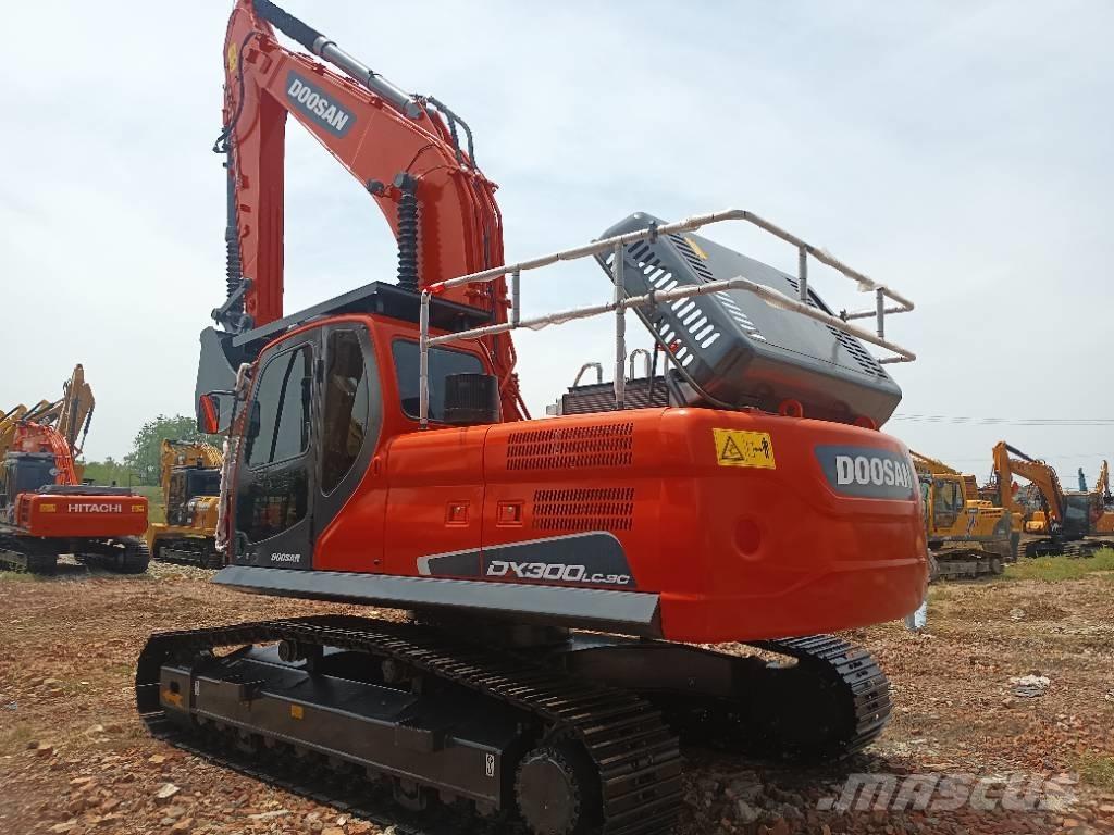 Doosan DX 300 Pelle sur chenilles